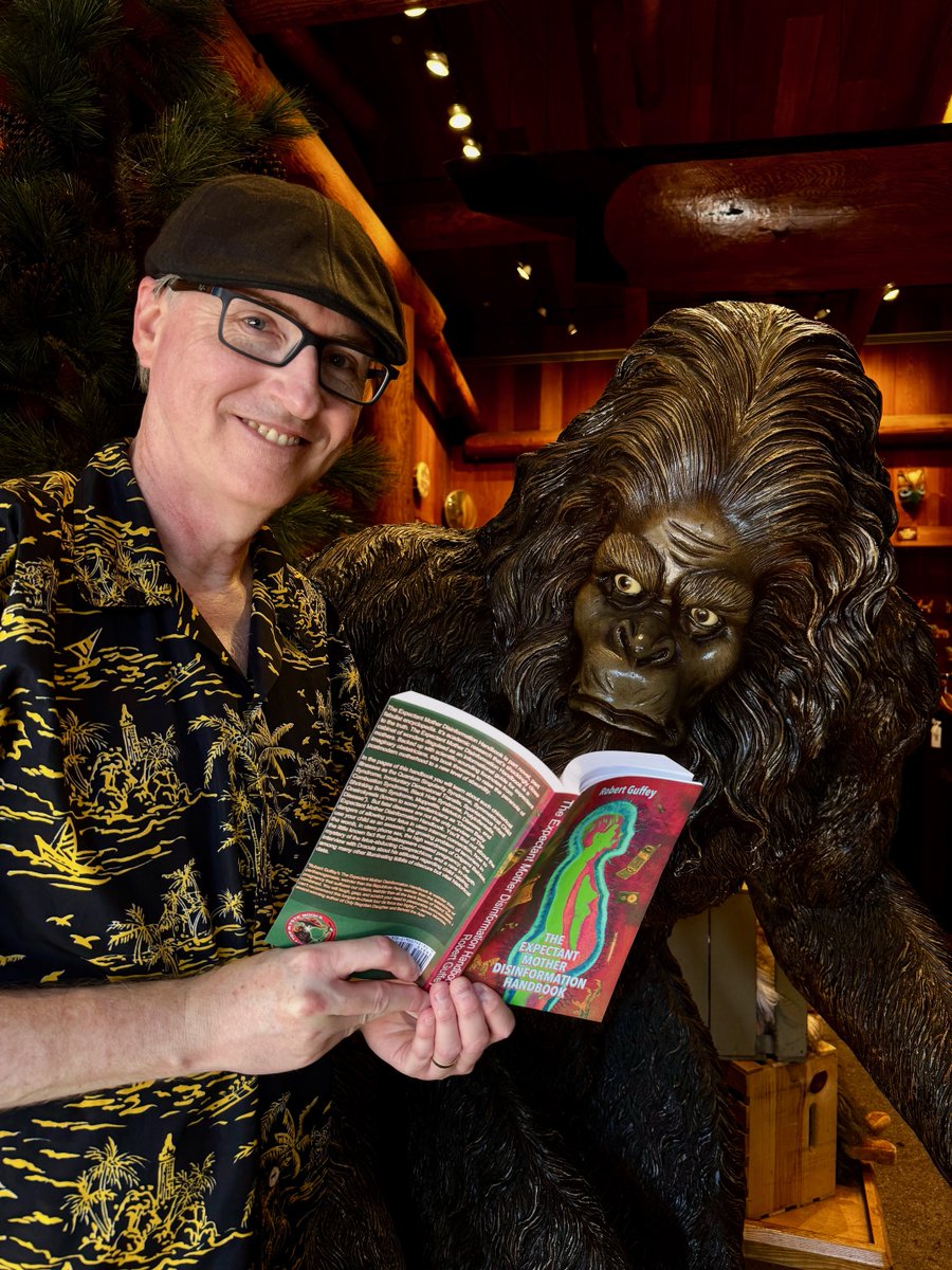 Happy National Cryptid Day! As you can see with your own eyes, even Bigfoot is pleasantly stunned by the contents of my Wonderland Award-nominated book, THE EXPECTANT MOTHER DISINFORMATION HANDBOOK: cryptoscatology.blogspot.com/2025/10/bigfoo…
