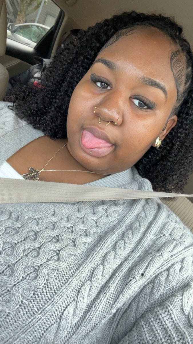 khamyzha's tweet photo. 🎀🧸 https://t.co/mWm9fwrdNt