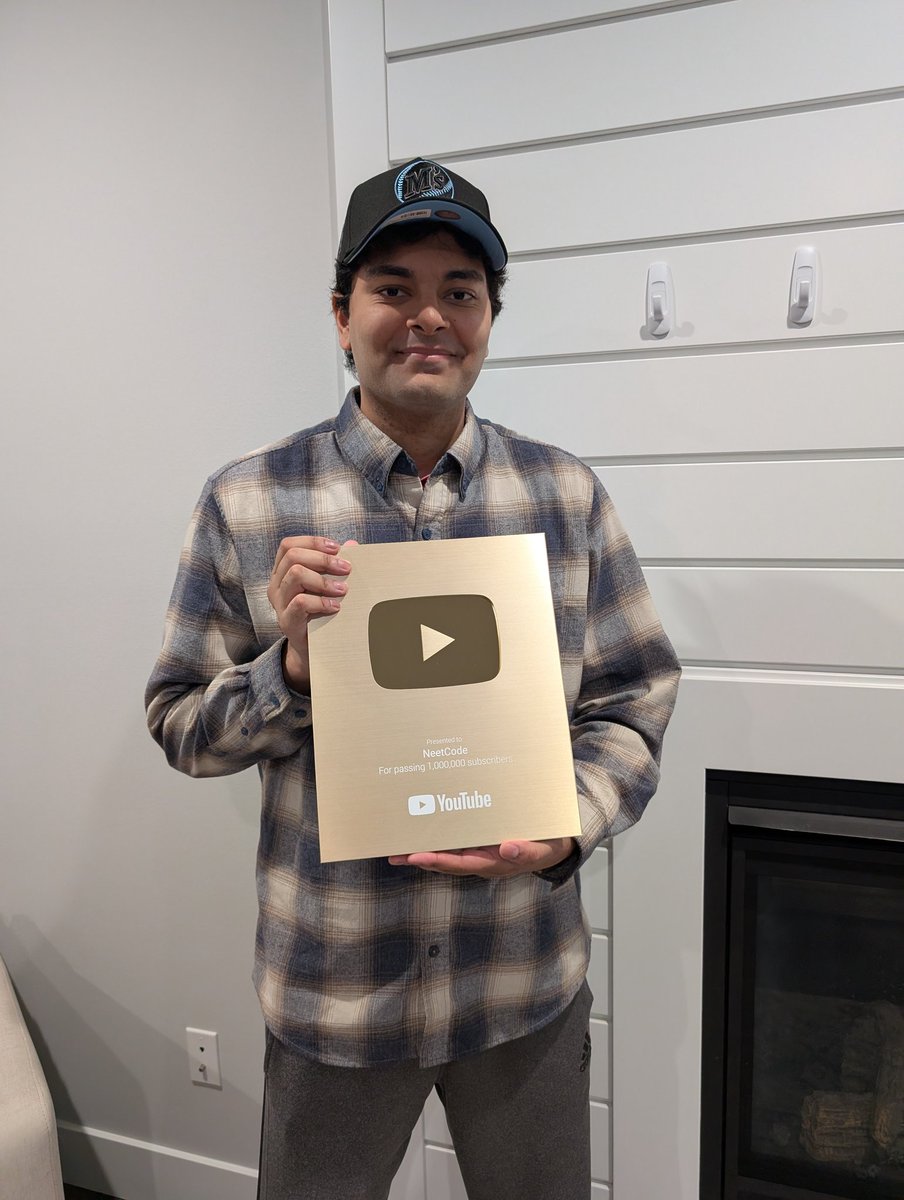 neetcode1's tweet image. Hey look what came in the mail.
Still can't believe I got this far with a $20 webcam. Thank you all so much.