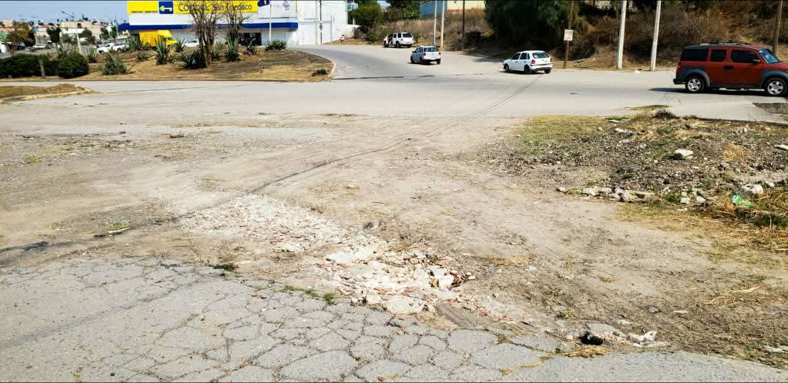 PuntoMedioEdo's tweet photo. 🚫🏚📣 #Rechazan tajantemente #donación de predios para más vivienda en Cuautitlán #Izcalli, vecinos de #LomasDeSanFrancisco, #Tepojaco.
🤳🏻 Más información ⬇️
https://t.co/MEcjOhsNQ9 https://t.co/IPj2bxm77t