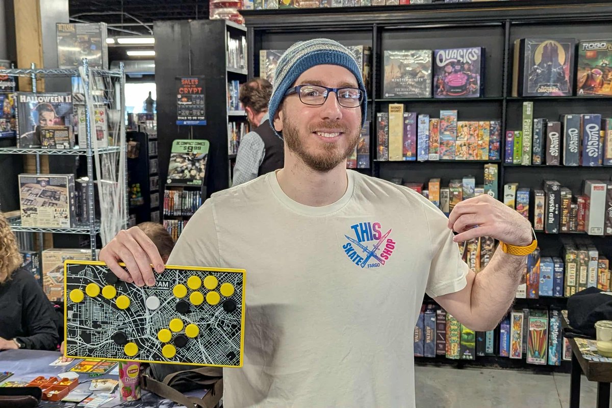 superjuice2pt1's tweet image. I'm a career 0-2er but went 1-2 at yesterday's Smash Ult monthly in Fargo! Got in a lot of good friendlies after getting eliminated.
Big up @GRAMControllers for making sick leverless controllers! Check out my radio sponsor too if you like skateboarding ๐ช
thisskateshop.com