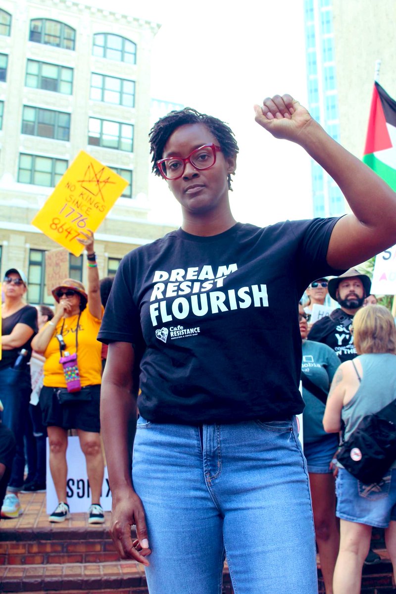 AngieNixon's tweet image. #NoKings