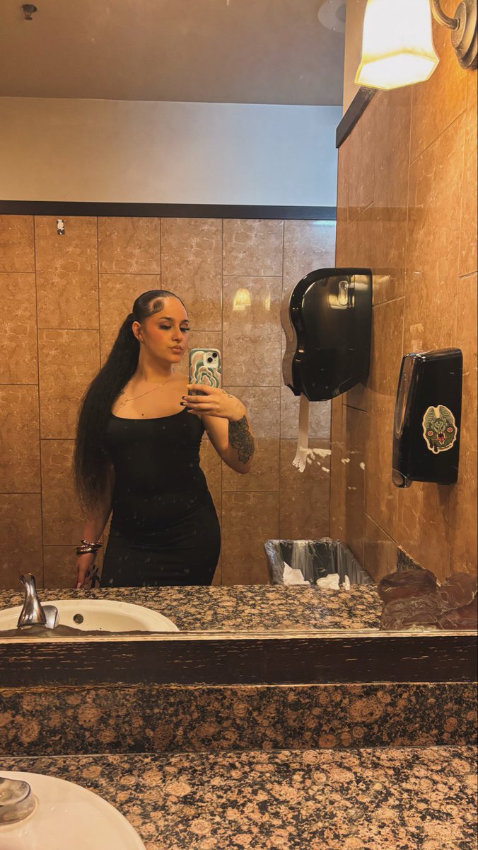 ms.prettypussy tweet media