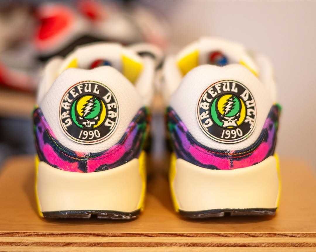 JustFreshKicks's tweet photo. Grateful Dead x University of Oregon x Nike Air Max 90 "Grateful Ducks" 🦆 

🗓️ October 24th
💰 $145 https://t.co/XKwQz1jjt9