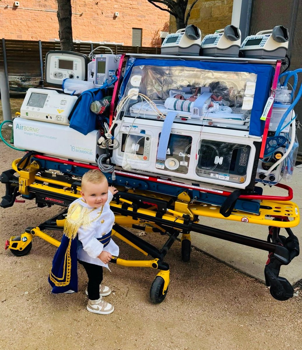 dellchildrens's tweet photo. Our NICU nurses, physicians &amp; care team were overjoyed to welcome back former patients for a Royal Reunion at Dell Children’s! 👑

These special reunions let our teams reconnect with families and see how far their tiniest patients have come. 

#DellChildrens #NICU #PediatricCare https://t.co/lzCW7rF5iK