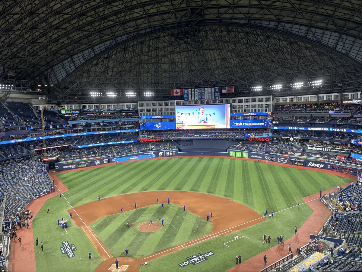 DavidSalituro's tweet image. At Game 7!!!!

#ALCS #BlueJays