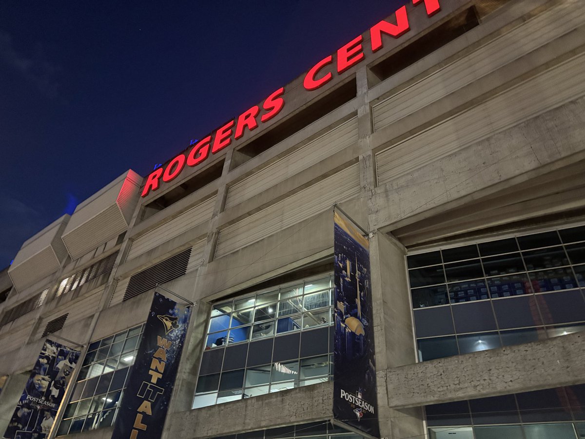 DavidSalituro's tweet image. At Game 7!!!!

#ALCS #BlueJays