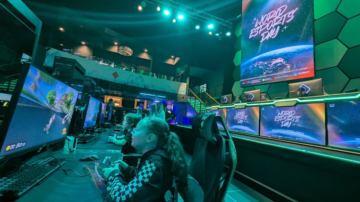 Game on, Vegas! 🎮
HyperX Arena at <a href="/LuxorLV/">Luxor Hotel & Casino</a> #WorldEsportsDay free gaming, live tournaments on the Strip. 🔥read <a href="/InformerD1gital/">Informer Digital</a> 

📍 informer.digital/game-on-at-the…

#LasVegas #Esports #GamingIndustry #HyperXArena #DigitalEntertainment #Innovation #Events #Community #InformerDigital