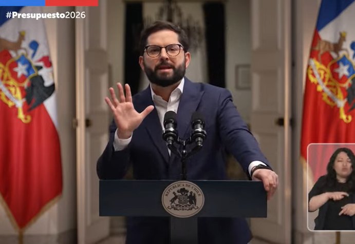 <a href="/joseantoniokast/">José Antonio Kast Rist 🖐️🇨🇱</a> --Y el mamarracho hediondo <a href="/GabrielBoric/">Gabriel Boric Font</a> en total desconexión con el Chile real
