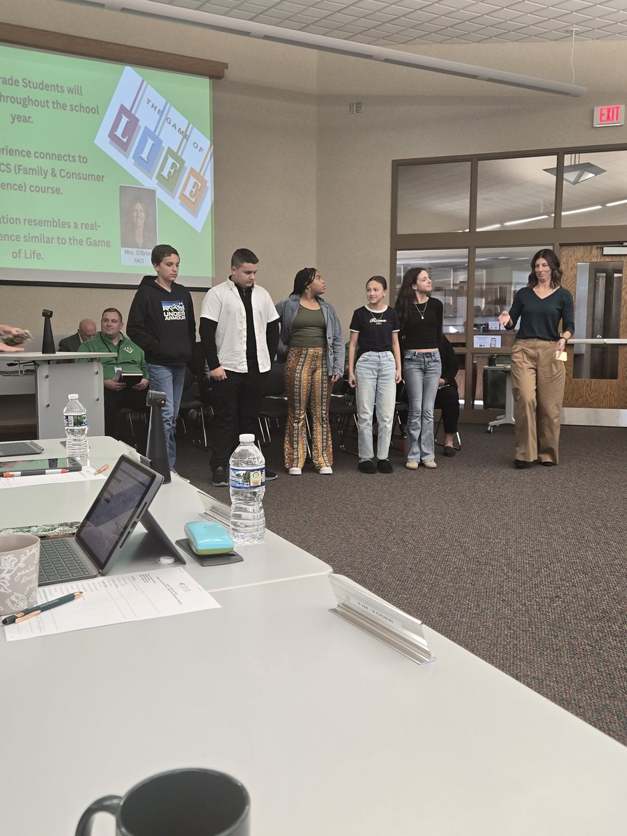 TimYoder24's tweet image. Concord School Board meeting kicking off with Good Things from the Jr High....
Students shared about budgets and expenses...Great Presentations...Thanks for Coming tonight!  
#concordpride