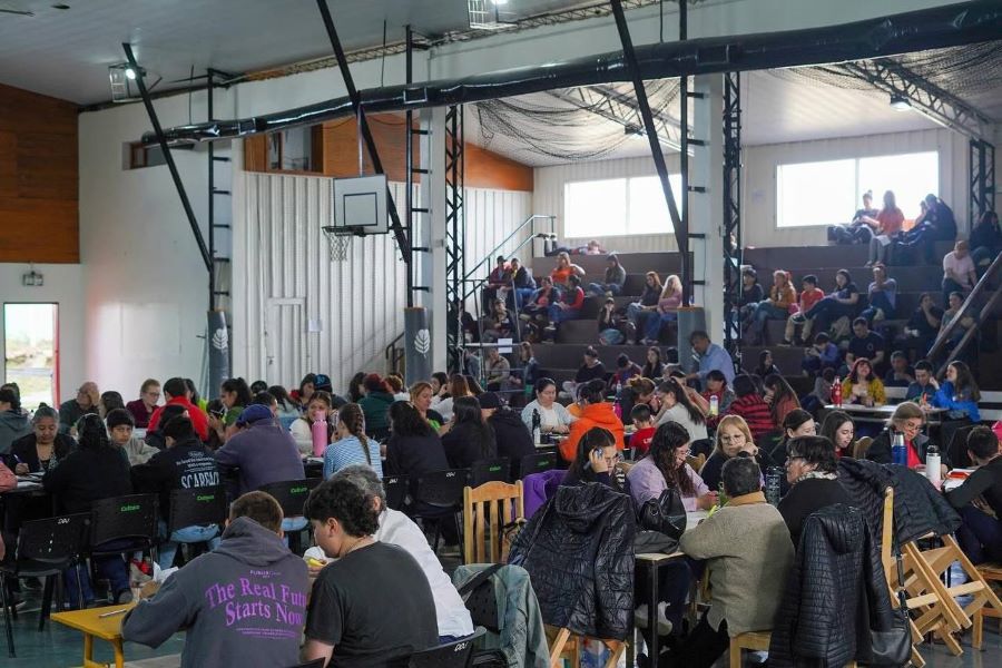 InfoTDF's tweet image. Se celebró el Día de la Madre con una jornada solidaria en la ciudad de Tolhuin informacionestdf.com.ar/contenido/7495…