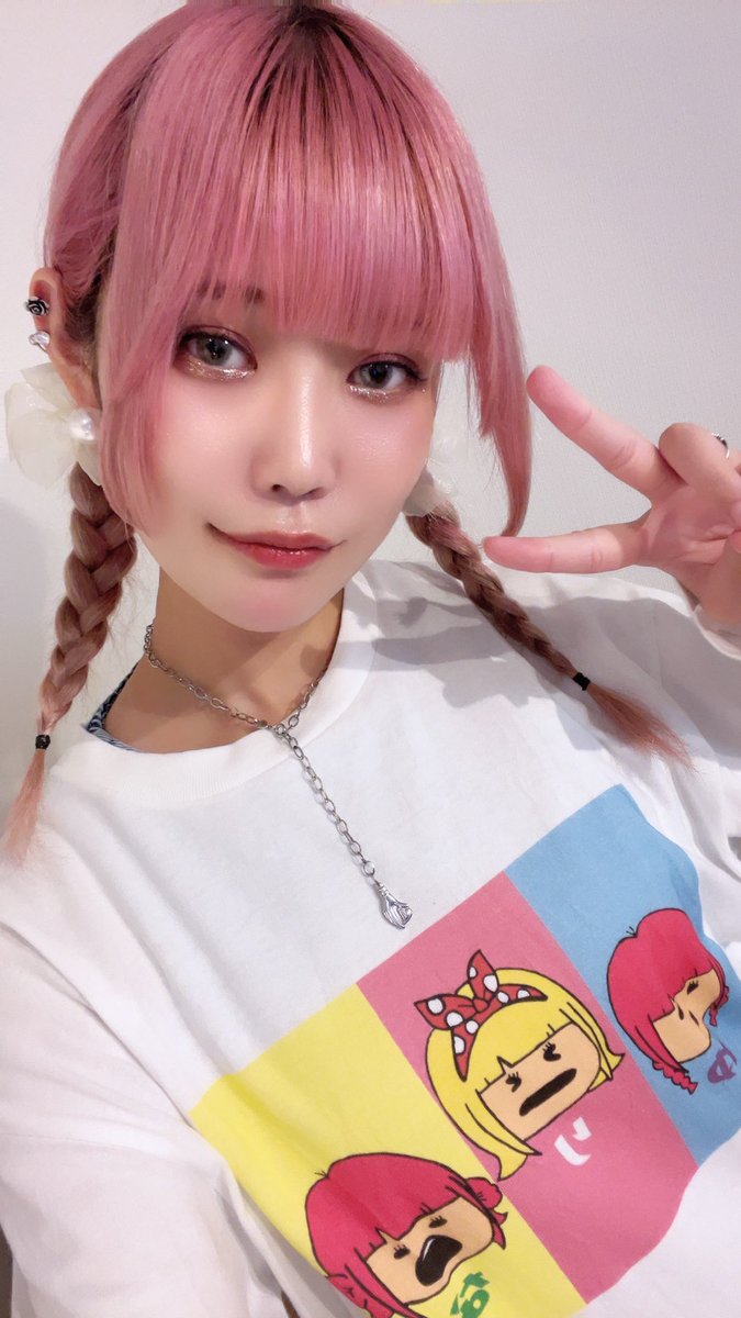 今日はアノ娘リズム。2本立て
配信ライブ👭🌼･:*+.

20:00- よっソロ
22:00- アコースティックver.

チケット🎫▶︎
twitcasting.tv/yurina_yy52/sh…

21:00- メタバースで
超然世界のMCもするよ✌️🔥

盛りだくさんの今日も
最後までがんばろう。✨