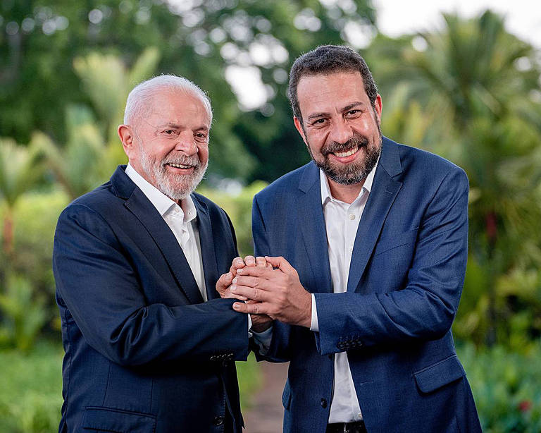 mtst's tweet photo. Pra cima, @guilhermeboulos! 

O MTST recebe com imensa alegria e orgulho a nomeação do nosso companheiro Guilherme Boulos para a Secretaria-Geral da Presidência pelo presidente @lulaoficial. https://t.co/flpEtPBro8