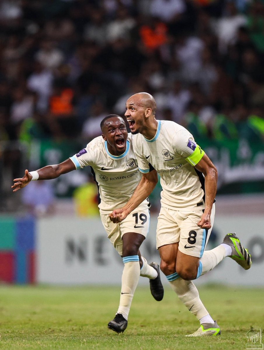 فابينهو هذا المساء كان الحكاية كلها ✨
هدوء القائد وثقة المحارب

سجل من كرة ثابتة ببراعة،
وتحمّل مسؤولية الدفاع بعد الطرد بثقة،

عودة فابينهو ليست مجرد مباراة مميزة، بل إعلان واضح أن القائد عاد ليقود 💛 👑