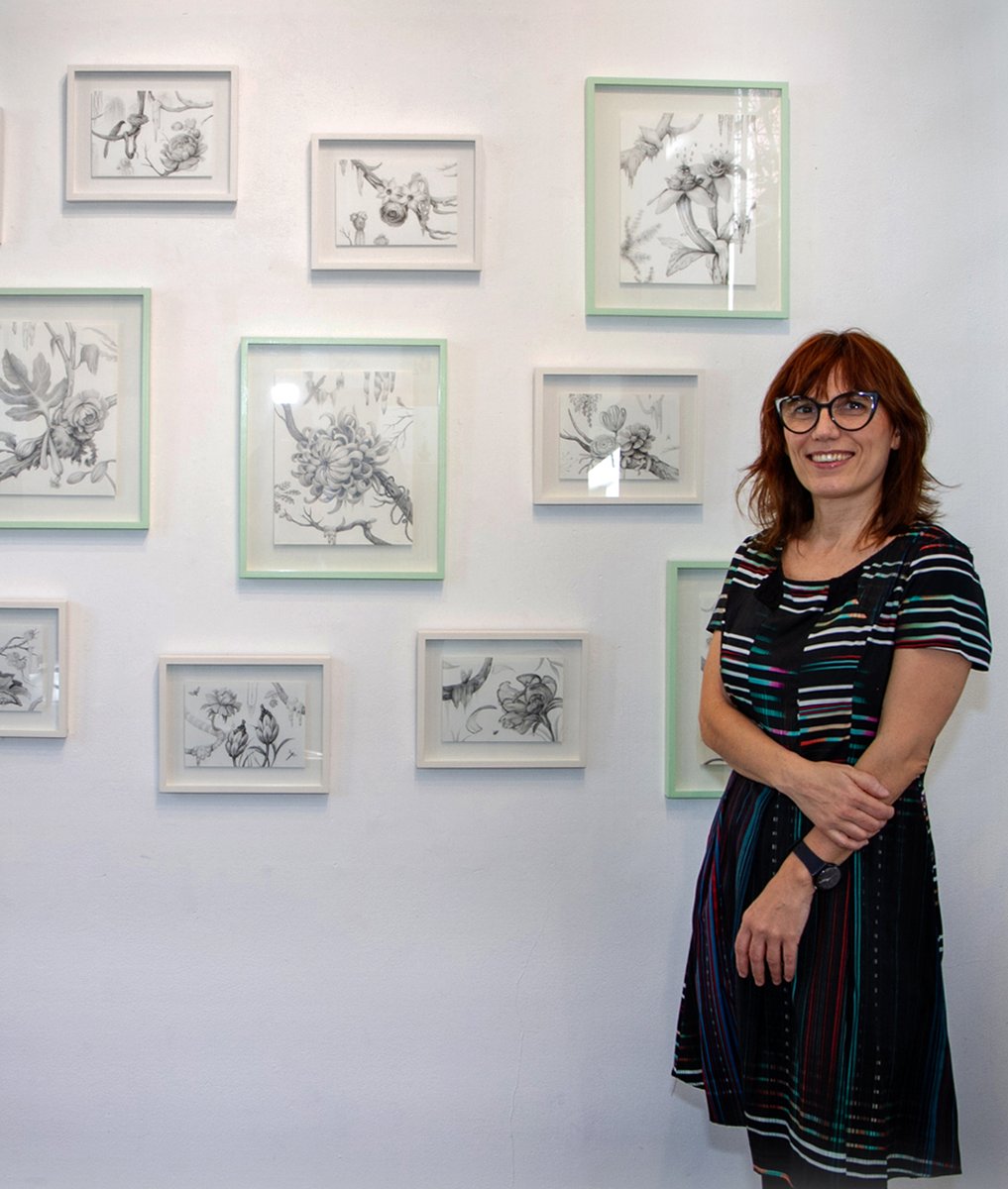 Muchas gracias a todos los amigos que vinieron a la inauguración de Jardín mutante, dibujos de Guadalupe Silva el sábado a la tarde.

Se puede visitar de martes a sábado 16 a 19hs en Uriarte 1490 hasta el 6 de diciembre. Los esperamos!