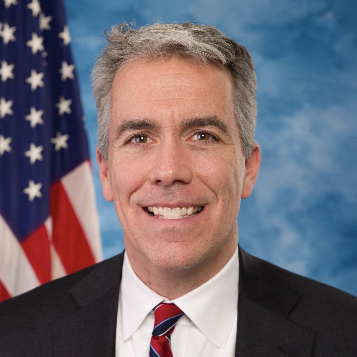 🚨 BREAKING: Joe Walsh threatens MAGA that he will end the movement by running for president in 2028.

Walsh says central to his campaign platform would be demolishing the renovations Trump made to the White House via “crowbar.”

Walsh could barely crack a percent in 2020.