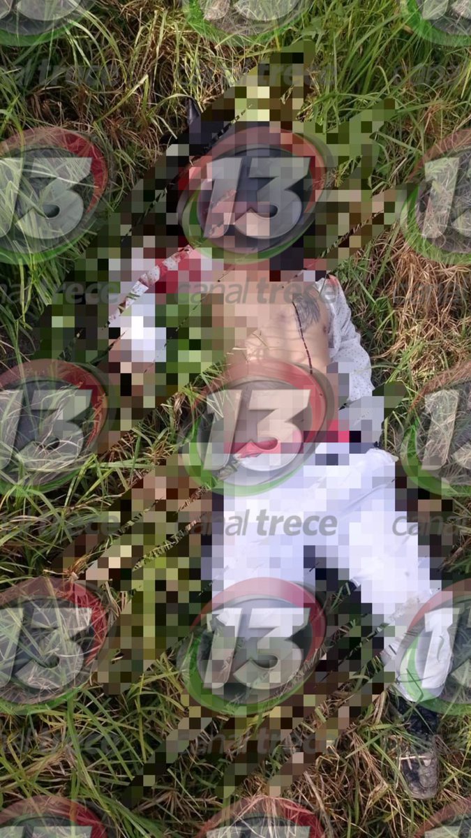 blogdelnarcomx's tweet photo. Francisco, Paco Pérez, el original Medio Metro fue ejecutado con impactos de bala en la cabeza, su cuerpo fue encontrado en un canal de agua en la junta auxiliar de San Sebastián de Aparicio de Puebla capital (Información en el enlace) https://t.co/JKZ1rYS7r0 https://t.co/DwkFfmJ8VS