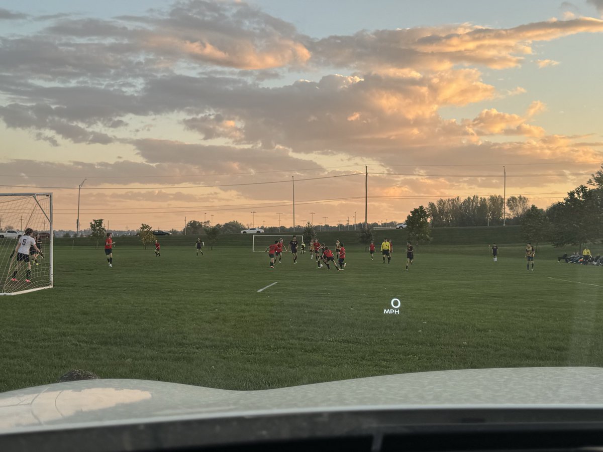 essmun's tweet image. Watching the final soccer game of the season from my toasty warm car. Because there are literally zero awards for freezing your butt off to support your kid.