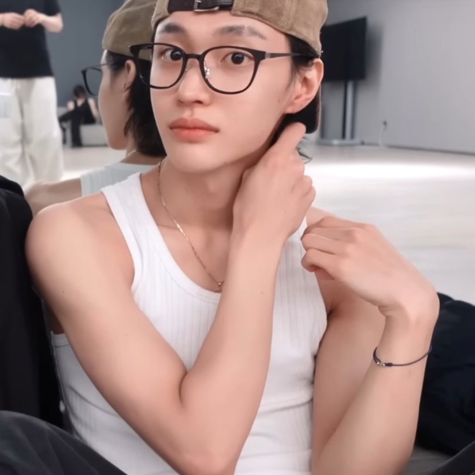 김은숙 tweet media