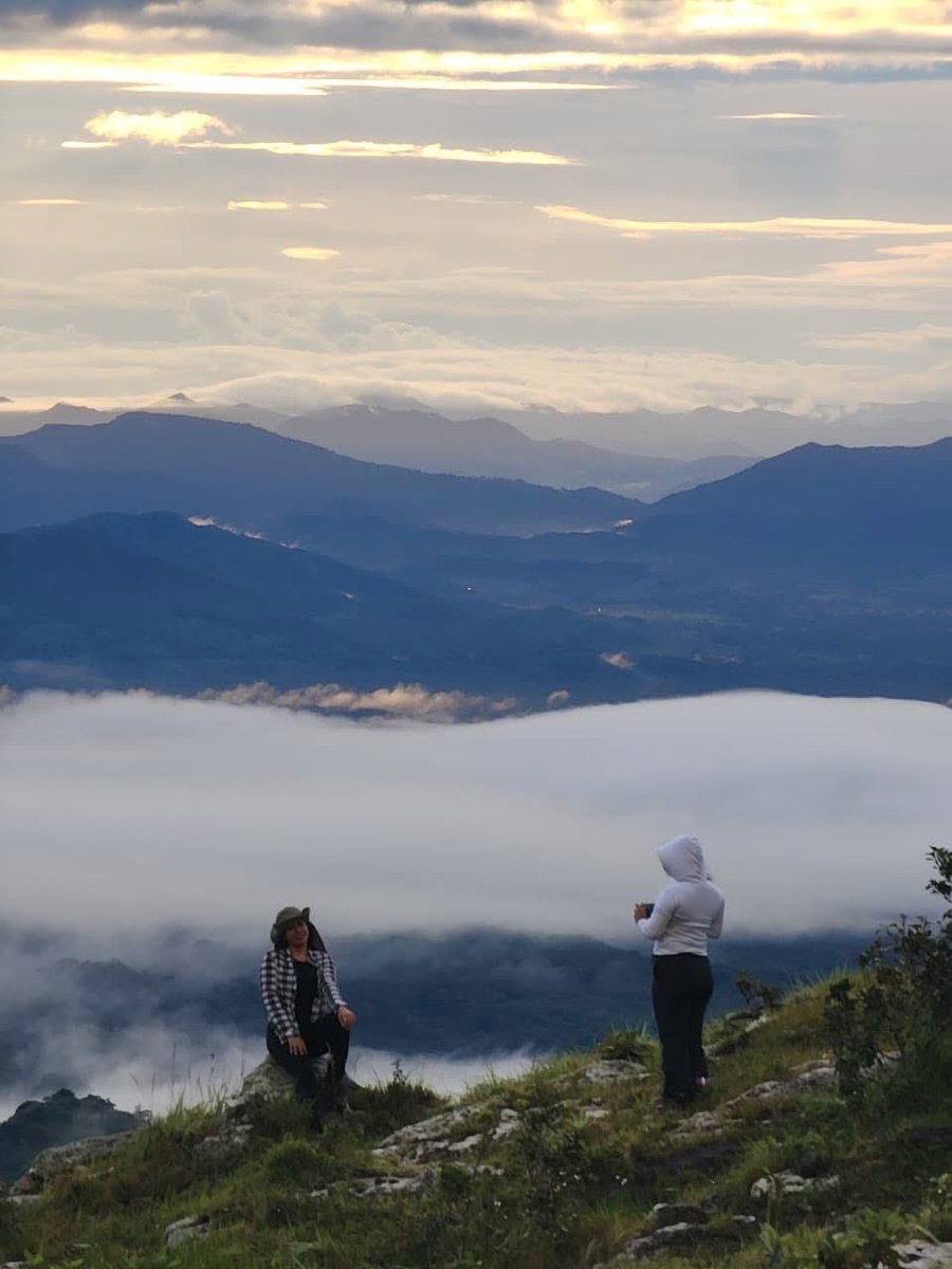 RelaxNica's tweet photo. Hato Grande, en #Juigalpa, se gana el corazón de los jóvenes aventureros 🏕️✨. Camping, paisajes únicos y atardeceres de ensueño 🌞. ¡Naturaleza y emoción en un solo lugar! 🌾 #HatoGrande https://t.co/qPtd7c0eZ8