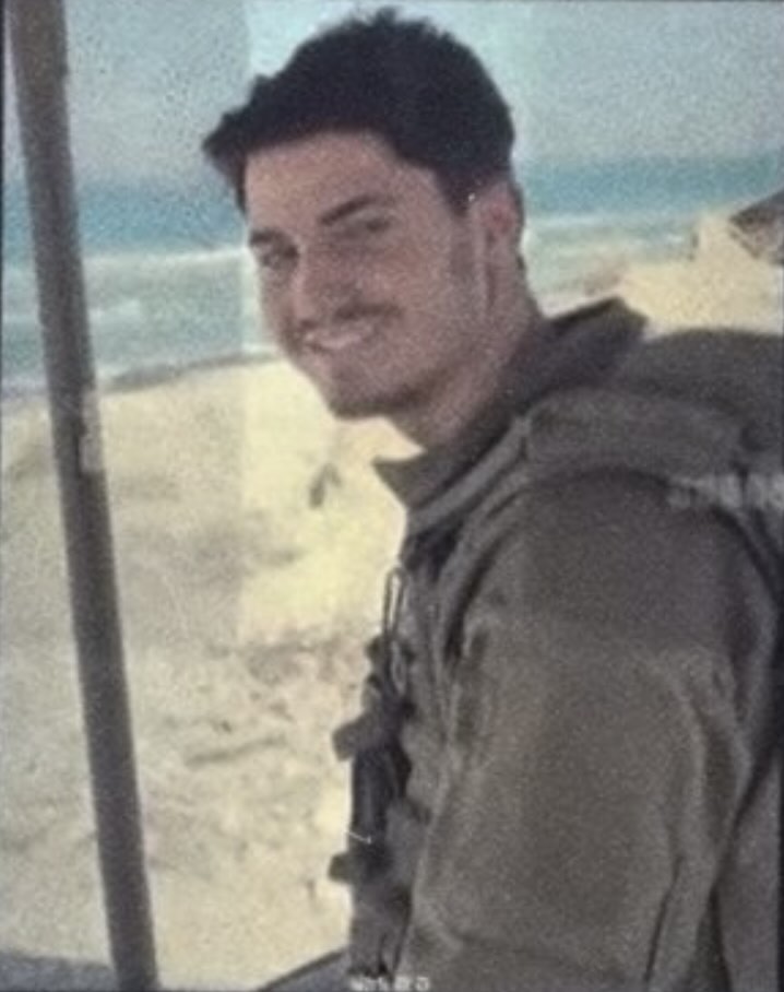 brianstandlick's tweet photo. Al Jazeera has uncovered the identities of the soldiers who killed Hind Rajab, her family, and the paramedics who came to save her. Maj. Sean Glass of the “Vampire Company” gave the order to fire. Israeli-Argentine soldier Itay Shukirkov pulled the trigger. https://t.co/Q6cgV5Zjuc