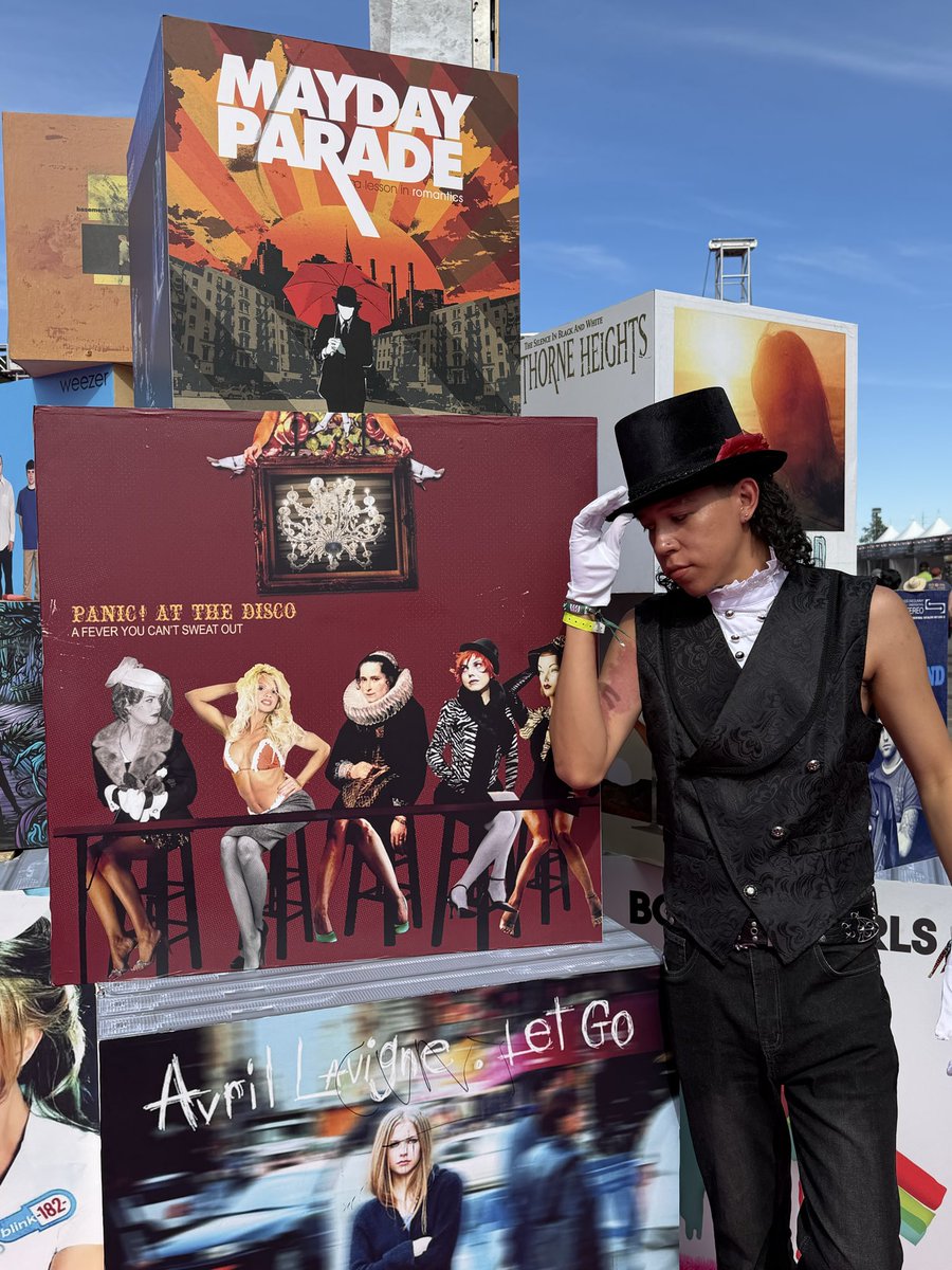 buildlying's tweet image. a fever you can’t sweat out, you will always be famous to me #WWWY