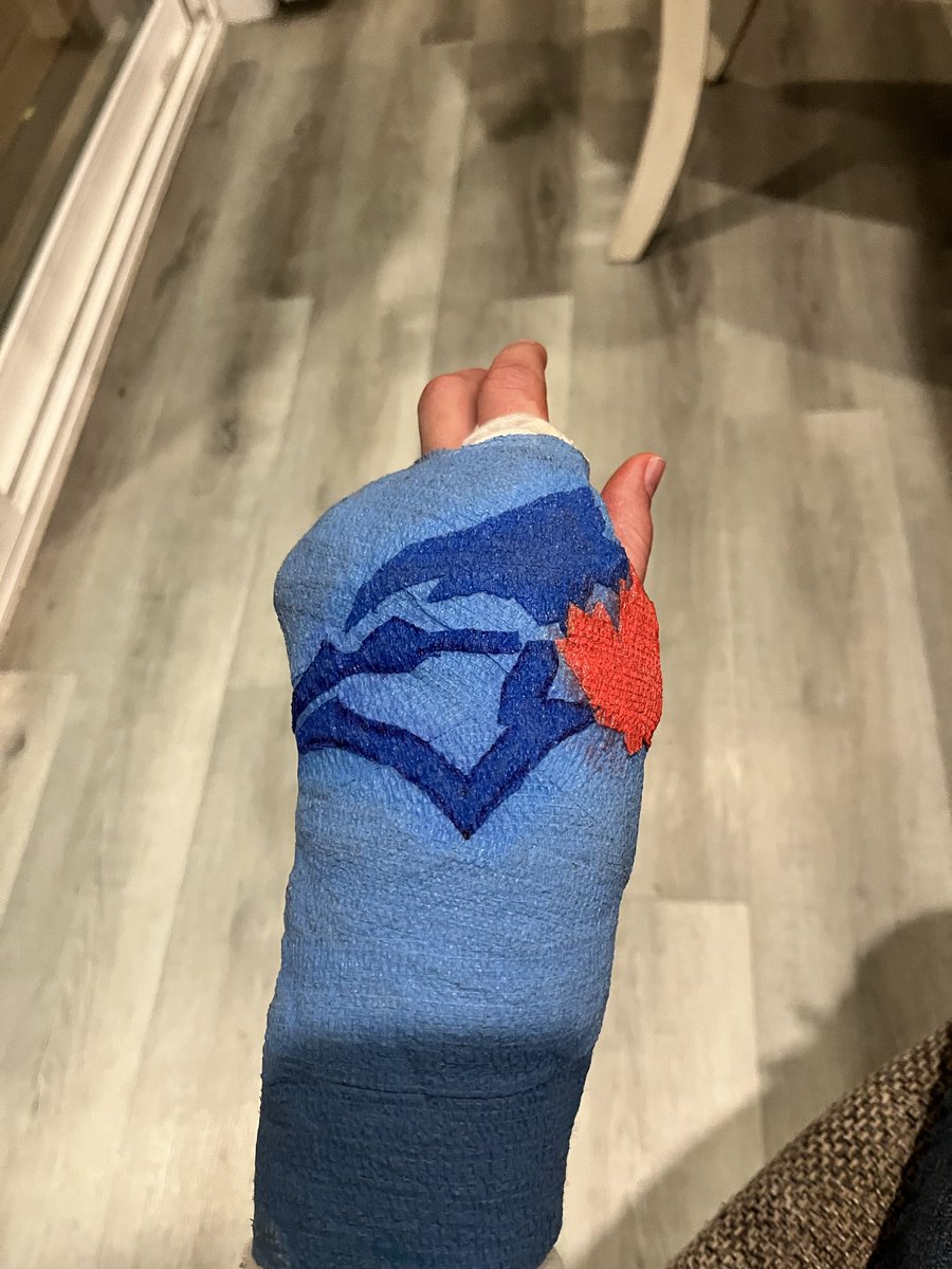 Big night for the <a href="/BlueJays/">Toronto Blue Jays</a> 
My son broke his finger and the staff at London hospital made him the perfect cast! <a href="/BlueJays/">Toronto Blue Jays</a> 
#WANTITALL #gobluejays