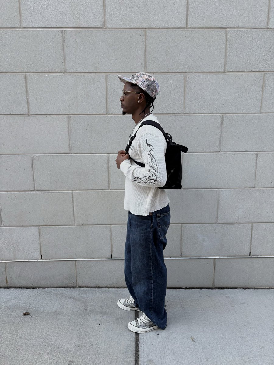 wavyydrew4's tweet photo. barely be on this hoe, sup x https://t.co/w59LsLRsie