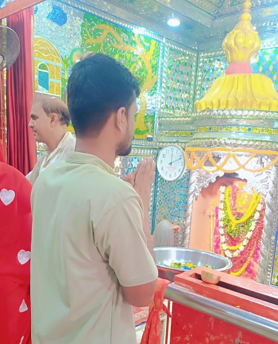 Bhoopesh221's tweet image. &quot;जो भक्ति में लीन है, वही सच्ची शक्ति का धनी है 🙏🚩
जय बजरंगबली 🔱❤️&quot;
#जयहनुमान 🙏
#हनुमानभक्ति 🔥
#बजरंगबली 🚩
#हनुमानचालीसा 🕉️
#हनुमानजी ❤️