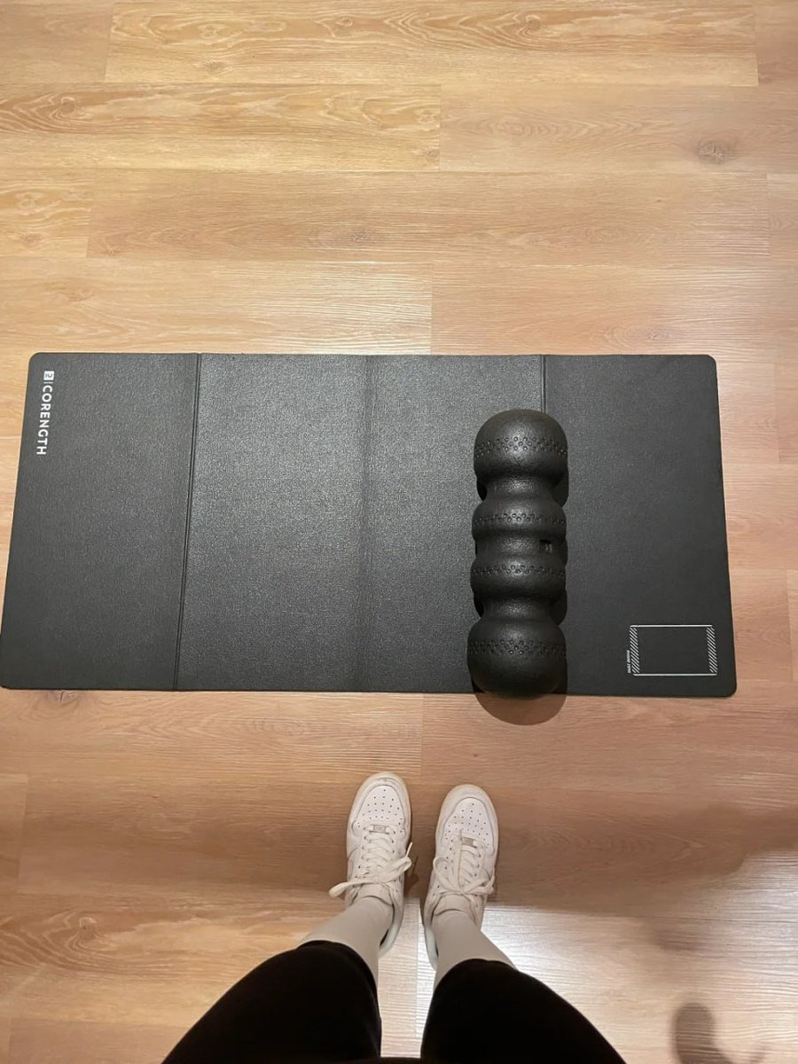 evie66225's tweet photo. Finally dared to take a selfie in the gym 🤳🏻😁 Feeling proud of the progress and the hustle 💪 A little sweat, a lot of motivation here’s to strong vibes and confidence 🔥 https://t.co/3jmtIll8q2