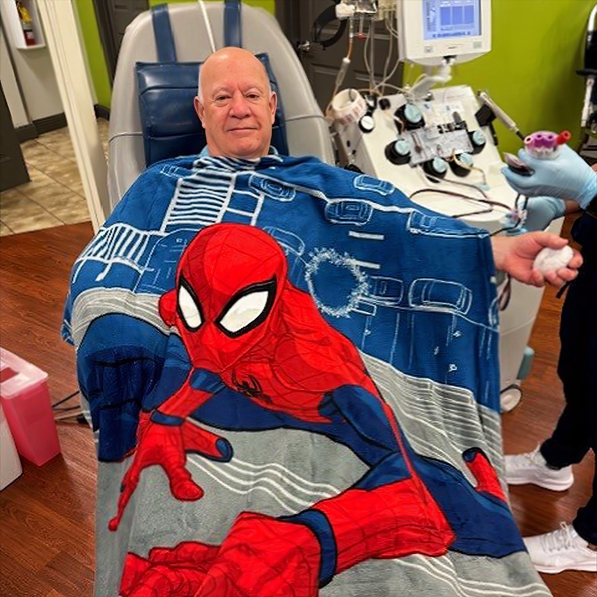 John (Jack) Lang, an amazing platelet donor in Mason City, just celebrated his 80th birthday! 

He mentioned that he missed an old spiderman blanket from the old Donor Center location. The Mason City team got him a new blanket, and he was smiling from ear to ear!