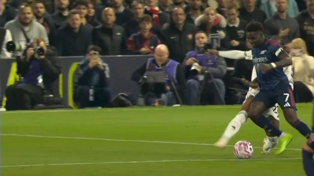 Not Dale Johnson tweet media