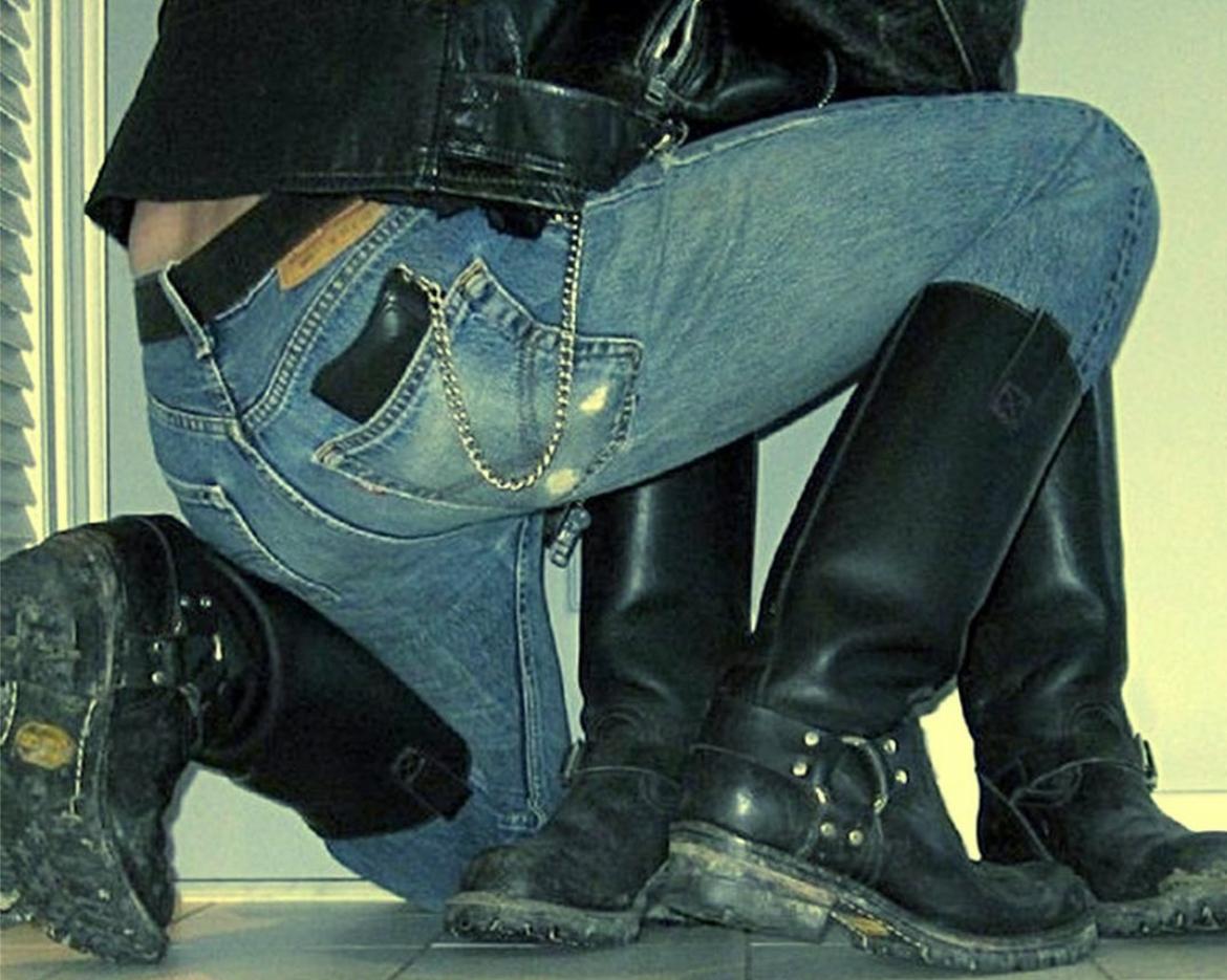 blackleather.jacket tweet media