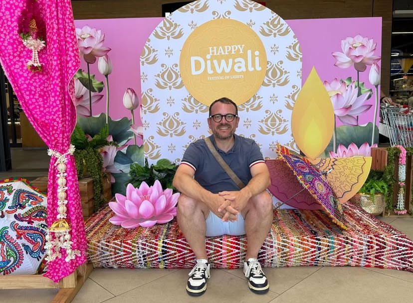 tomneustadt's tweet photo. Happy Diwali 🪔 from Mauritius 🇲🇺! 🤠 https://t.co/EOika7eNgY