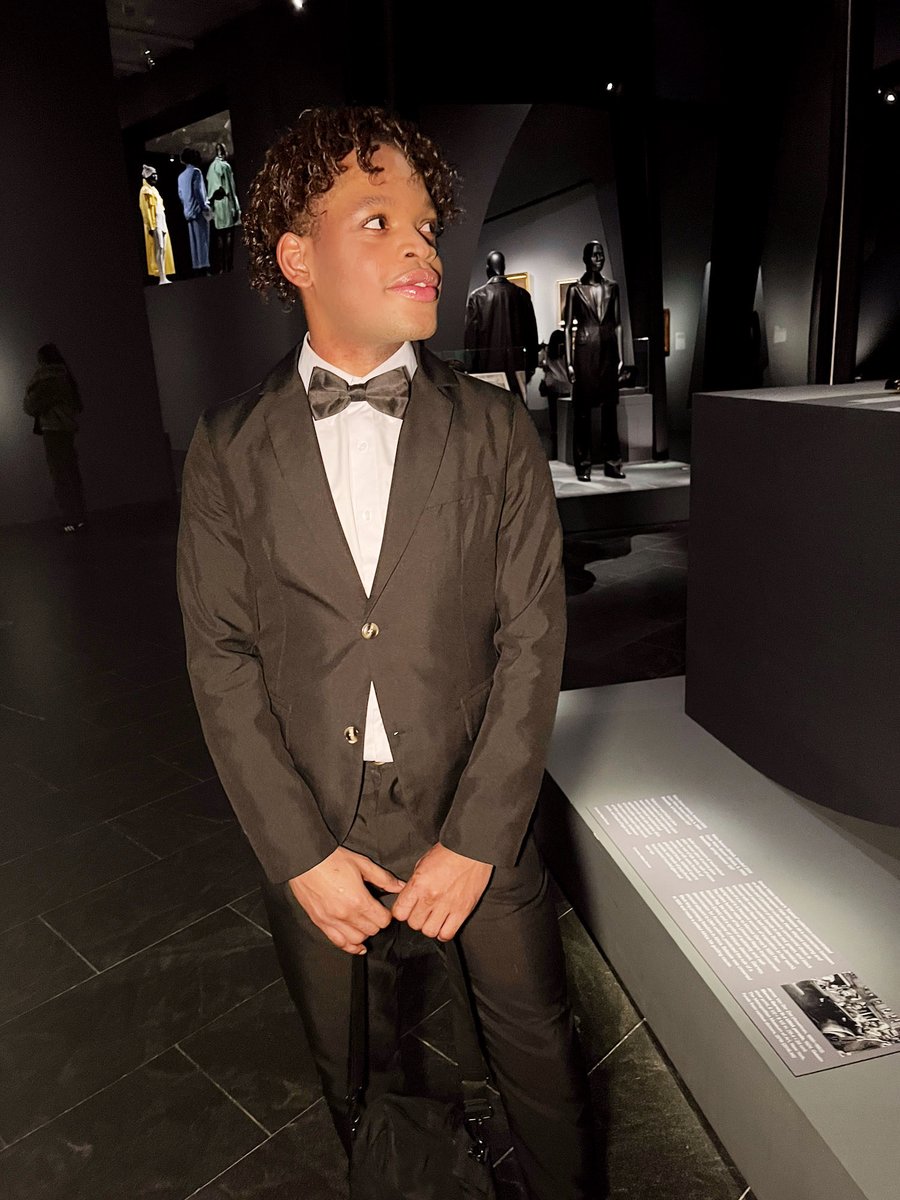 FredlynTV's tweet photo. An unforgettable evening celebrating 50 years of excellence with the New York Association of Black Journalists @NYABJ inside the iconic Metropolitan Museum of Art. 🥂 #NYABJ #BlackExcellence #TheMet https://t.co/9HTUuNJwEL