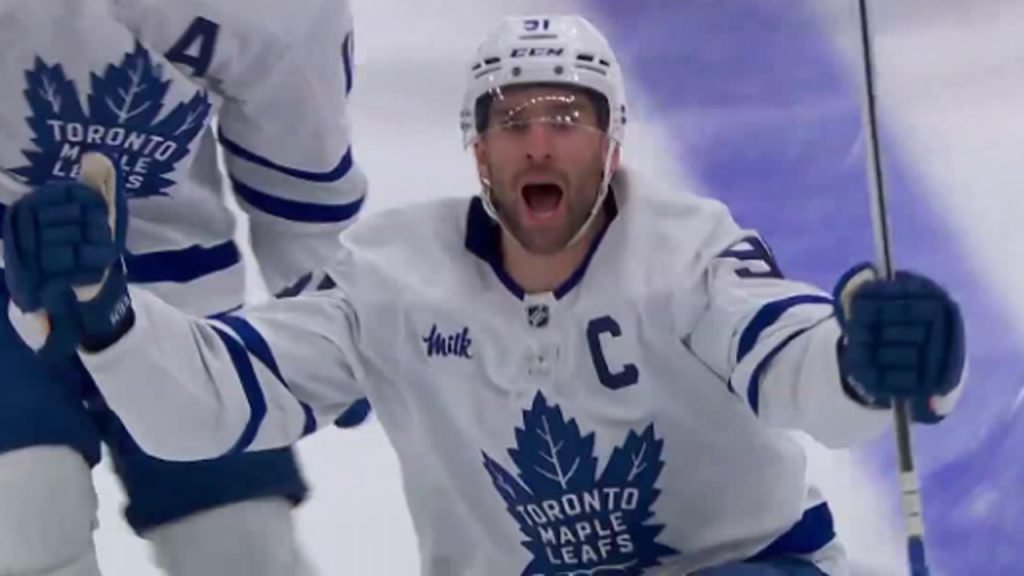 MlTCHELLY's tweet image. cursebreaker johnny coming to cancel out whatever vladdy wearing the am34 jersey might have done