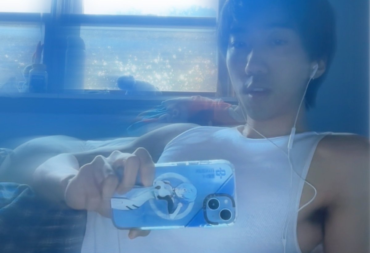 koderskops's tweet image. stream internet baby by pinkpantheress