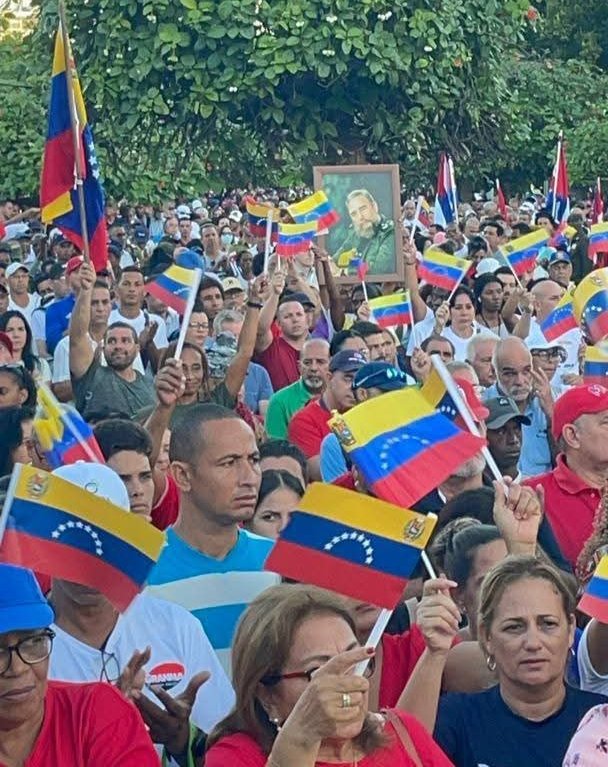 Yolexy8's tweet image. #CubaEstáConVenezuela, #Manatí, #PoderPopular, #Cuba, #RevoluciónCubana, #AsambleaManatí, @YelenysLasTunas , @LorenzoOsbel .