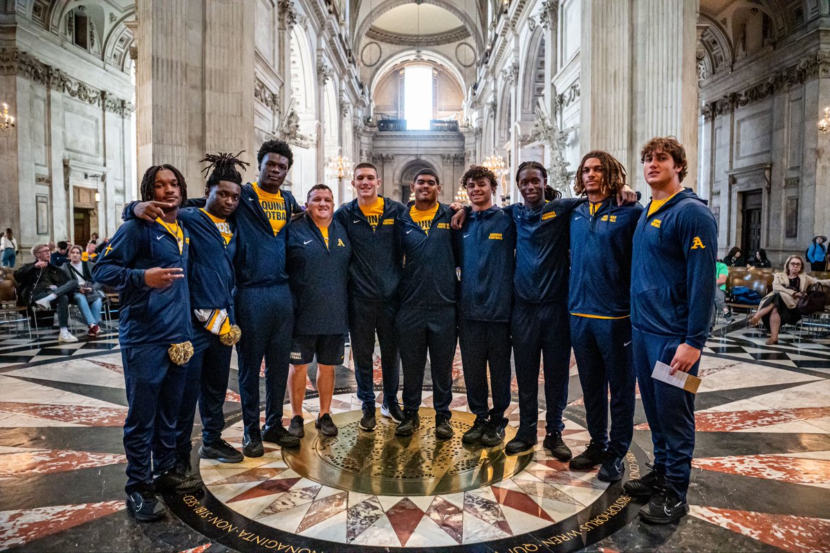Joey Bollo (@jbollo12) on Twitter photo Business trip across the pond🇺🇸🇬🇧<a href="/STA_Football/">Aquinas Football</a> Business trip across the pond🇺🇸🇬🇧<a href="/STA_Football/">Aquinas Football</a>