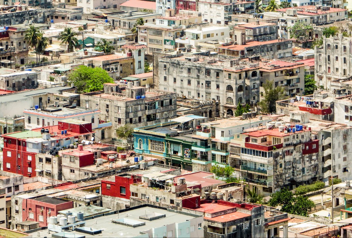 KAPnRob's tweet photo. @DailyPicTheme2 #Neighbourhood, Havana, Cuba.
#DailyPictureTheme #RobHuntley https://t.co/HEWE61QVwi