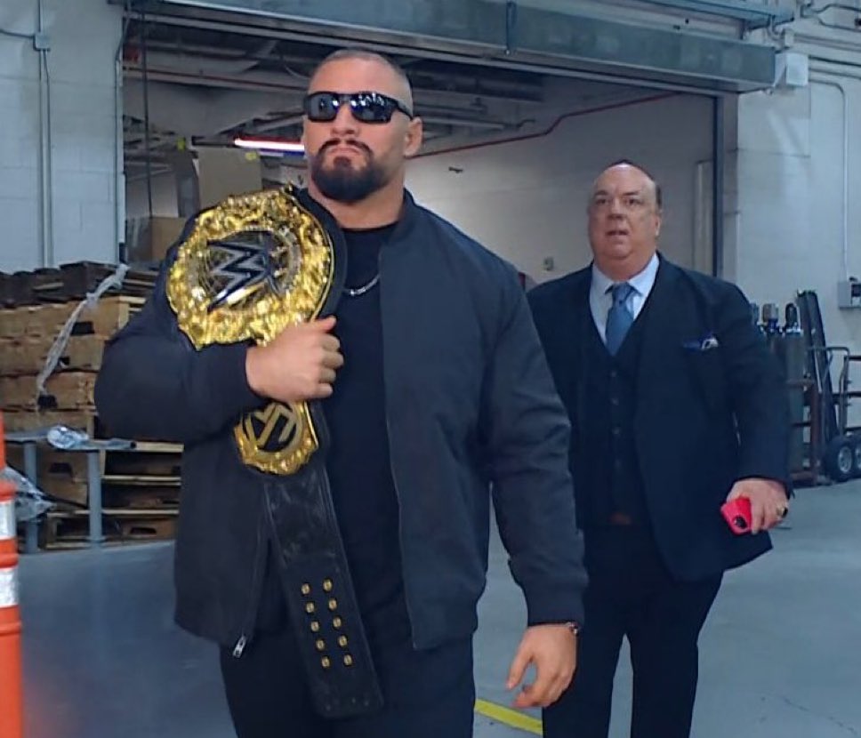 BuffbeenStuffed's tweet image. Well he looks like a champion! #WWERaw