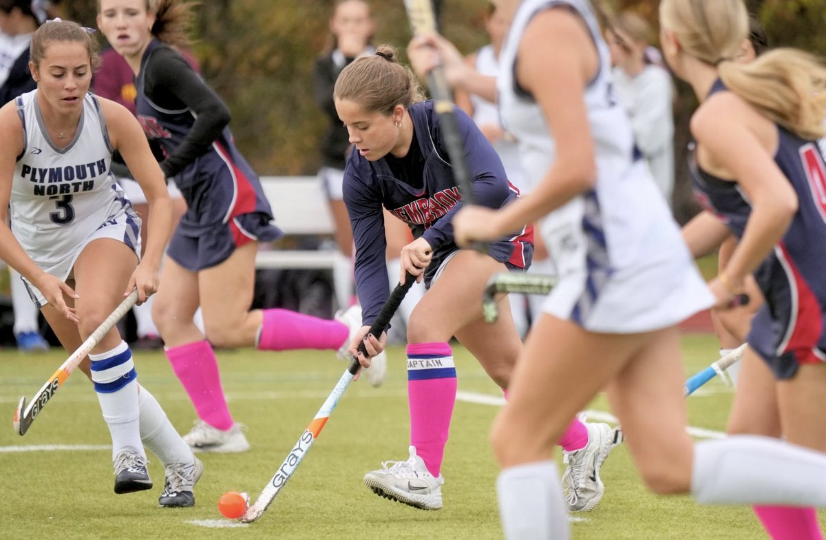 AndyillesPhotog's tweet photo. A beautiful evening for the last home game of Pembroke Field hockey and a great win over Plymouth North!!  

https://t.co/uNoOaOybE4

@PHS_Titans @PFhock @sports_ledger @GlobeSchools @BostonHeraldHS https://t.co/FayEyS3E9r