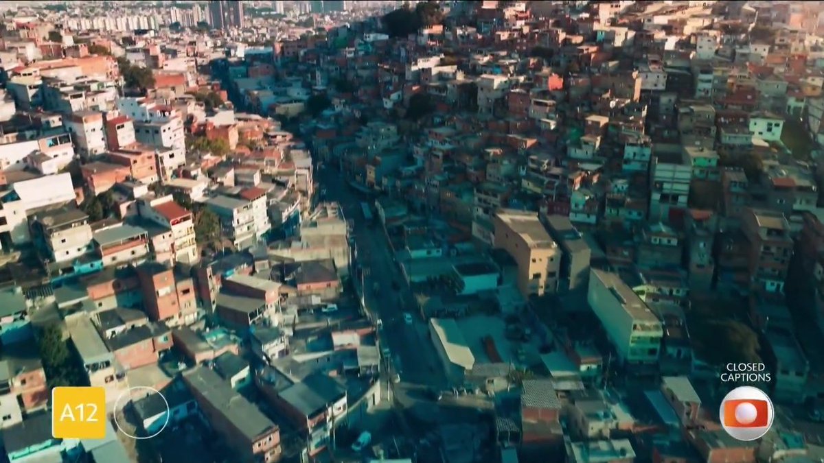 fentwd's tweet image. uma coisa que me irrita nas novelas da atualidade é esse filtro pinterest poxa o que custa um filtro natural com cores vivas sem parecer que tô assistindo um filme do wes anderson #trêsgraças