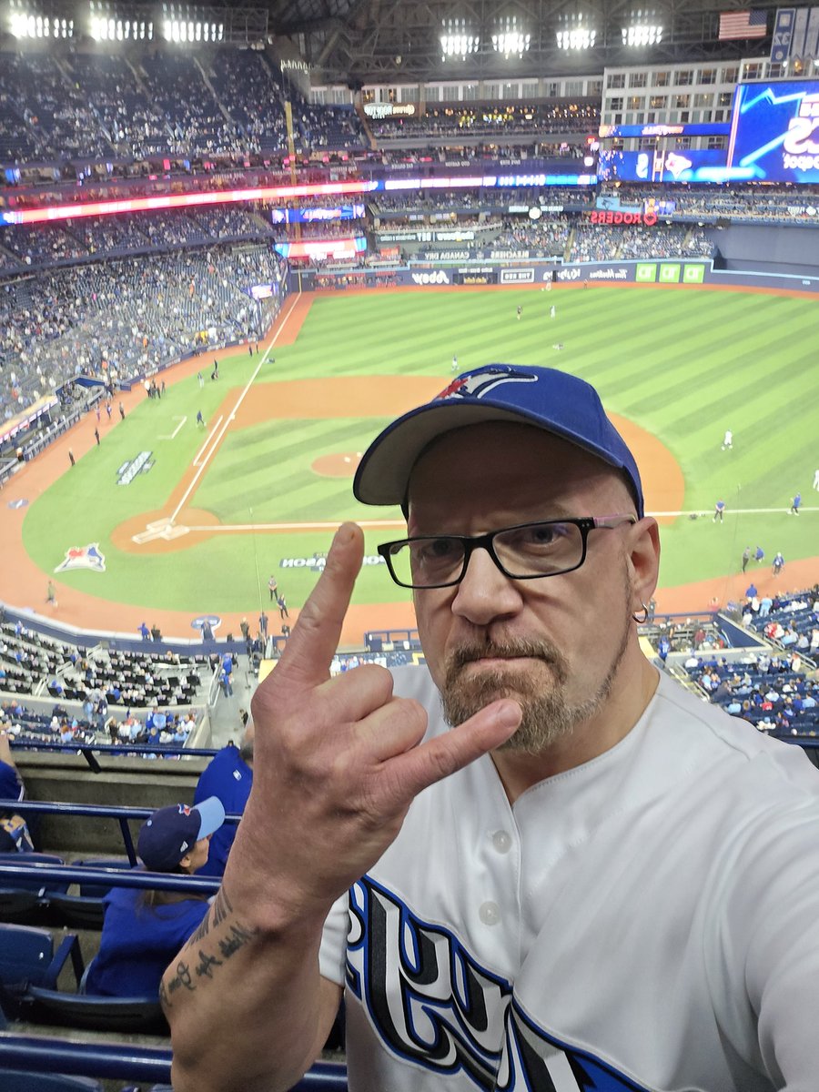 Middleagegamegy's tweet image. LET&apos;S GO GAME 7 TORONTO!!!!!!!!!!!!!!!!!!!!!!! #ALCS