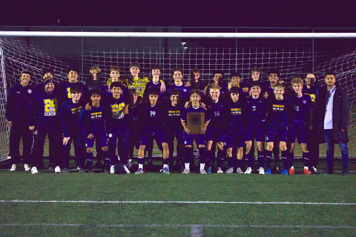 frccathletics's tweet photo. 👏🏆Congratulations to De Pere and Sheboygan North.

FRCC Boys Soccer Co-Champions!
🎵This is 2-straight for Sheboygan North and 3rd overall in the FRCC.
🎵This is also De Pere's third overall FRCC title and 1st since 2011.
🔗to standings and results:  https://t.co/sBBNoTug3U https://t.co/qThBd2lCa2