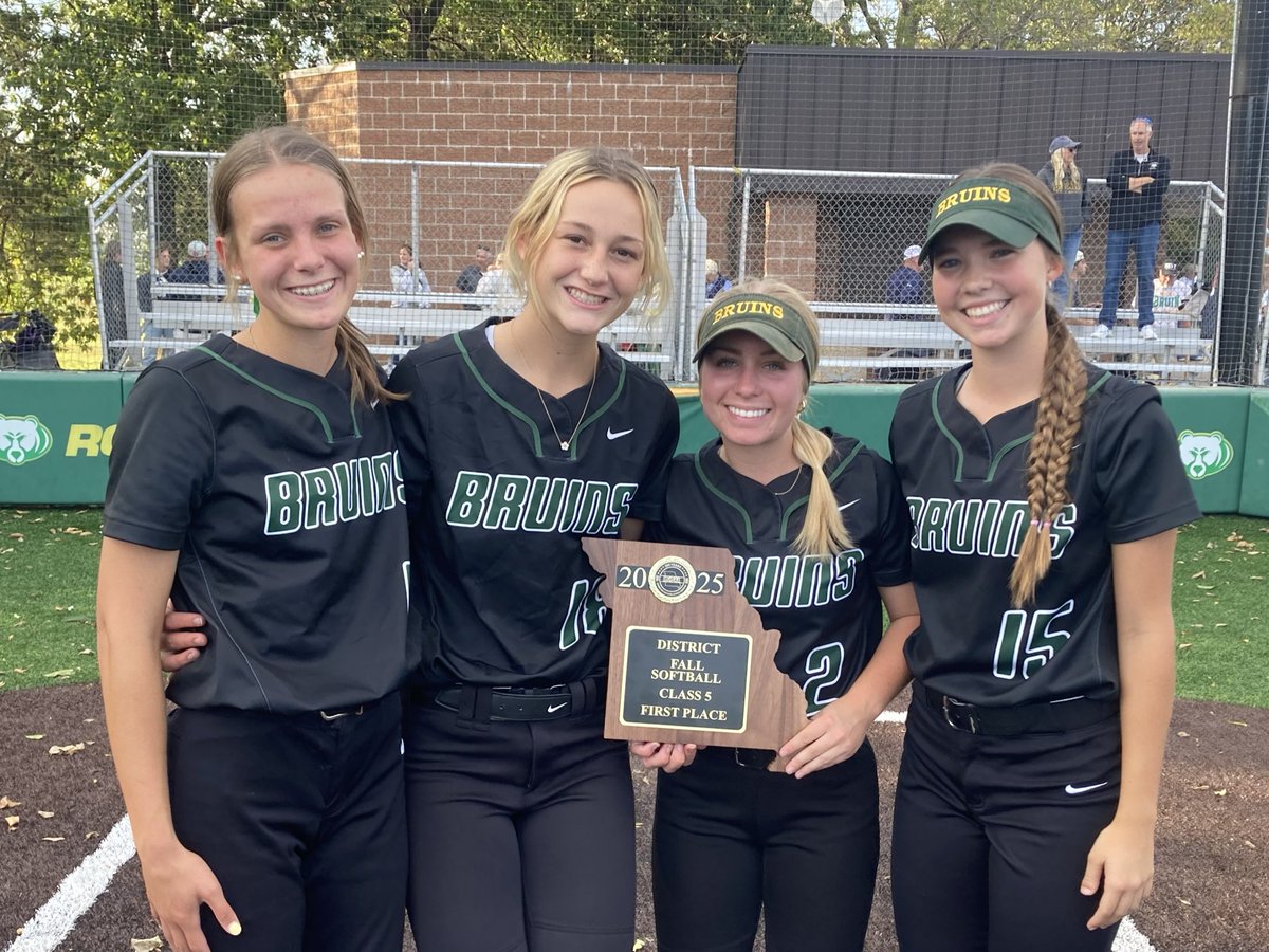 Congrats to current players <a href="/LaurenChrist08/">Lauren Christ</a> &amp; Alizabeth Head and Select alumni Kaitlyn Romanetto &amp; <a href="/PBieske/">Paige Bieske</a> on winning Districts! Way to go!  🥎🏆💙