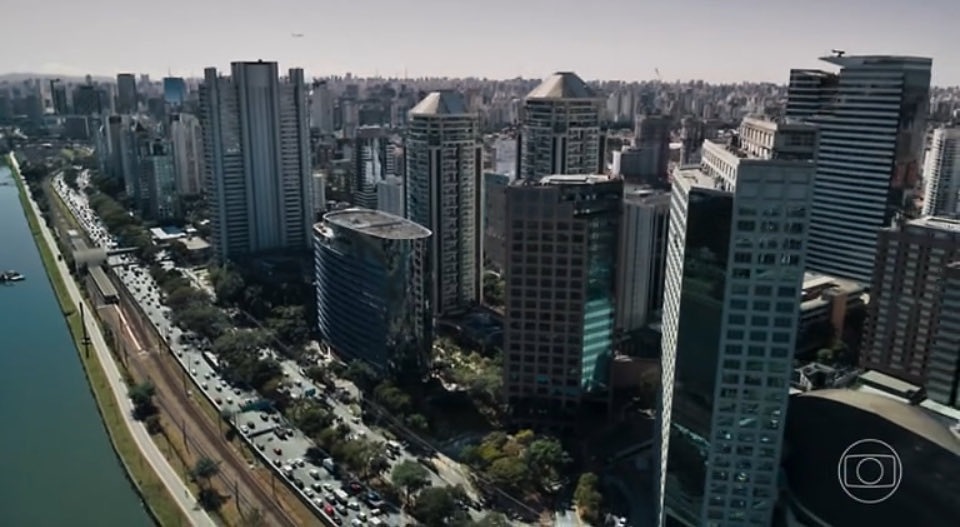 lucaspasin's tweet photo. Protesto! Queremos as três Graças se mudando para o Rio de Janeiro agora. Ninguém merece novela em São Paulo! #TrêsGraças https://t.co/xwdcnmsE3a
