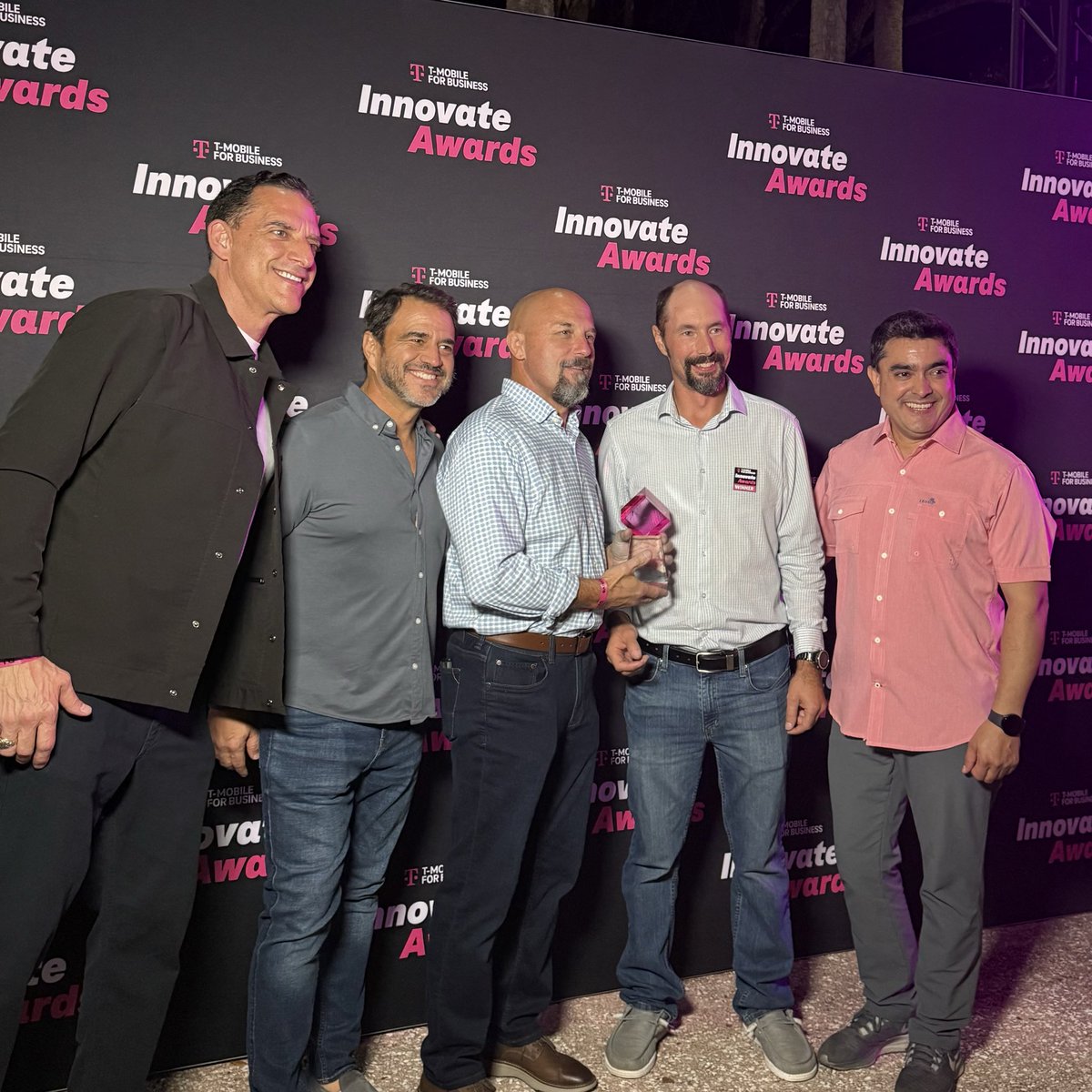Chels_LA's tweet image. Live from the Innovate Awards✨
@Gladwell just announced the Tipping Point winner - talk about bold thinking that sparks real change.
Congrats South Walton Mosquito District! 🏆
Follow the impact @TMobileBusiness
Innovate25 | T-Mobile for Business Partner