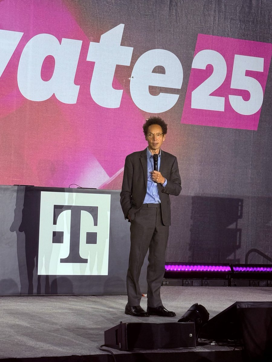 Chels_LA's tweet image. Live from the Innovate Awards✨
@Gladwell just announced the Tipping Point winner - talk about bold thinking that sparks real change.
Congrats South Walton Mosquito District! 🏆
Follow the impact @TMobileBusiness
Innovate25 | T-Mobile for Business Partner