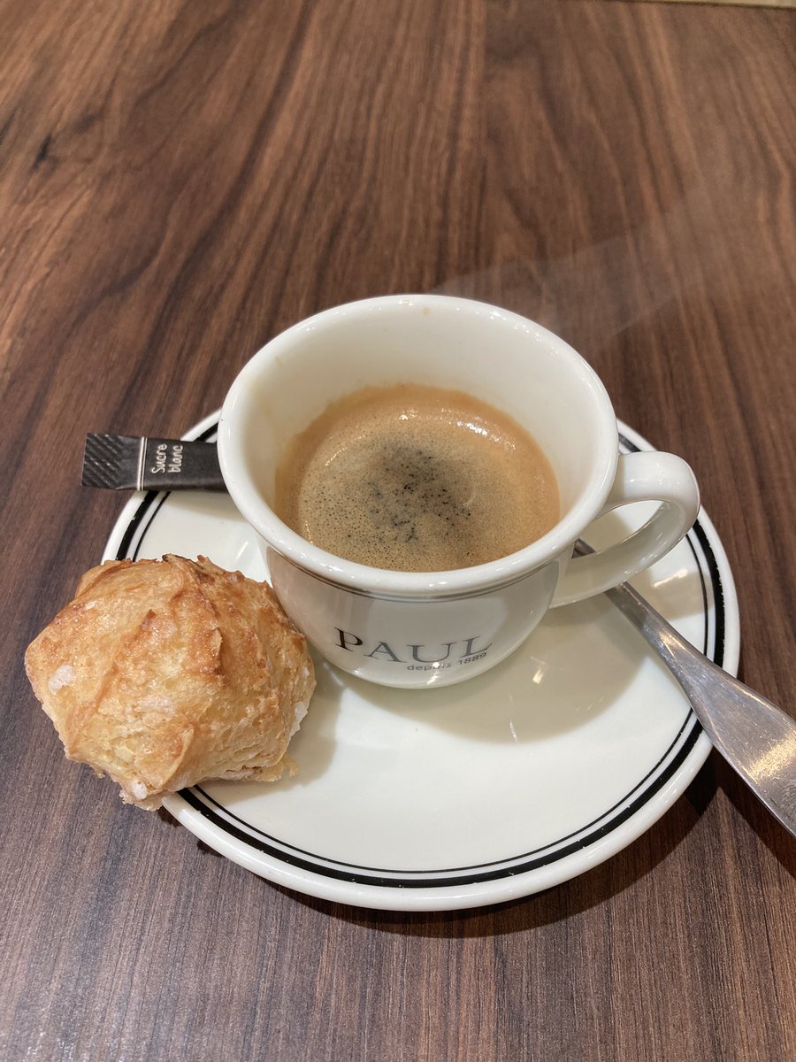 こんにちは🌟
むぎちゃです！
もうすっかり秋ですね🐶🍂
今週末は、パリへ旅行に行ってきました！✈️
本当に素敵な街で、たくさんアートに触れることができました🖼🎨
雑貨屋さんも行ってみて、ふわふわのぬいぐるみ達をみてきたり、
沢山刺激を受けました！
明日からまた学校がんばります！